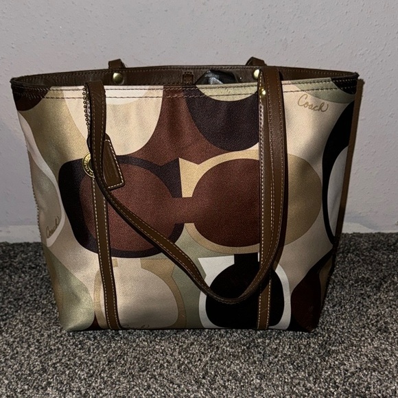 Coach Canvas Green Scarf Print Tote Bag - Picture 1 of 16